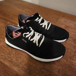 OluKai Huia Women's Athleisure Shoes - Black with white - Size 7.5